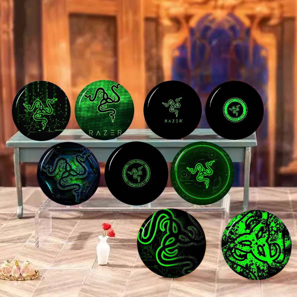 Gaming Accessories Brands - Merek Periferal Gaming R-Razer Bros Kartun